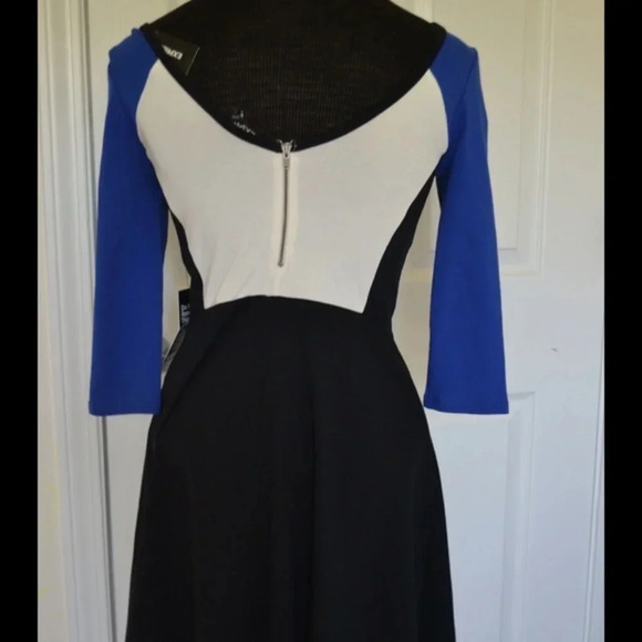 NWT Beautiful express dress - Picture 3 of 4